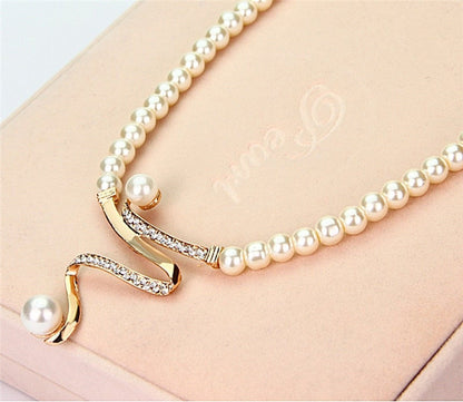 Aya™ | Necklace and Earrings Set