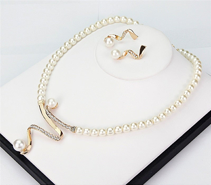 Aya™ | Necklace and Earrings Set